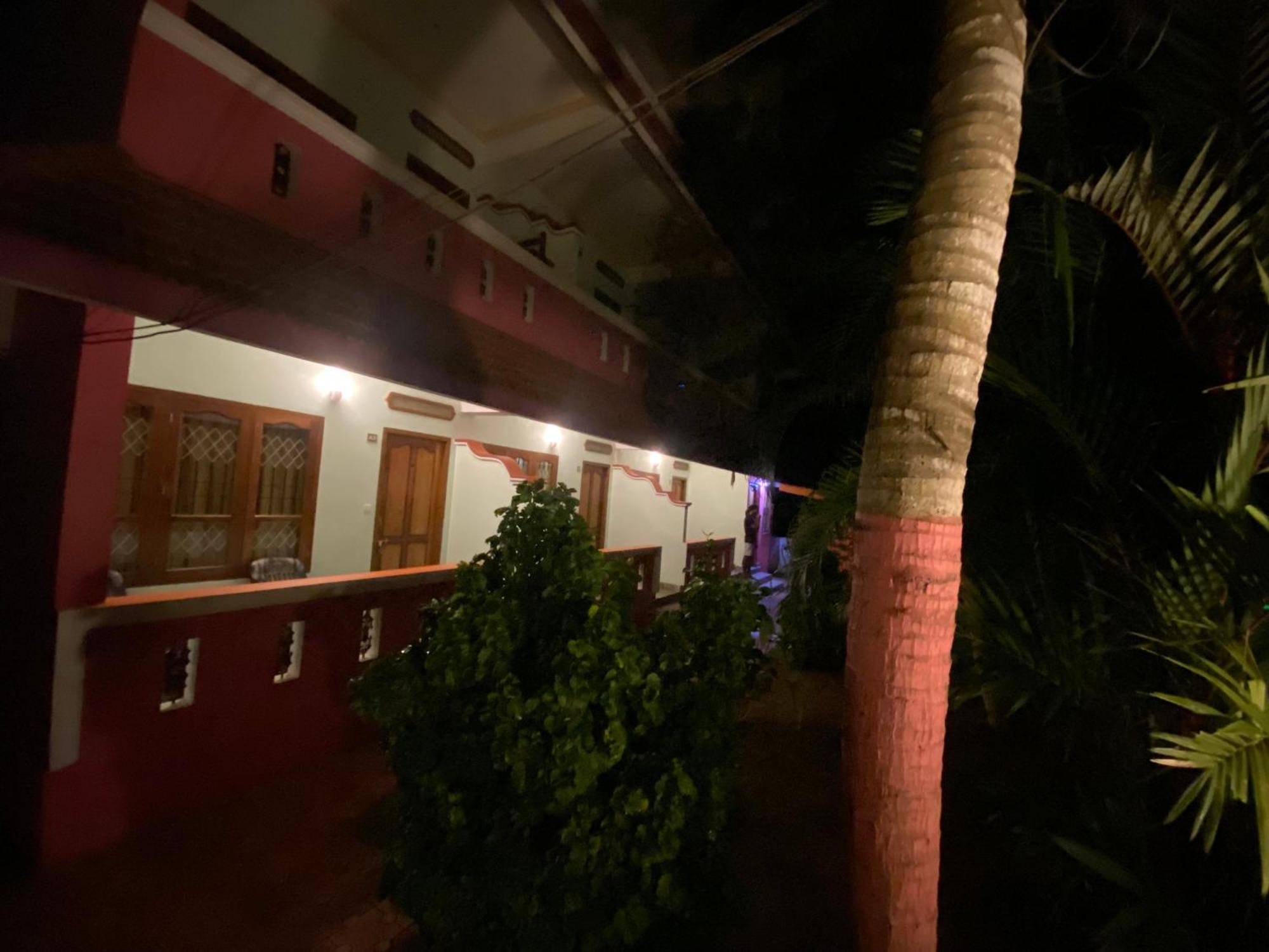 Packbag Comfort Bed & Breakfast Kovalam Exterior foto