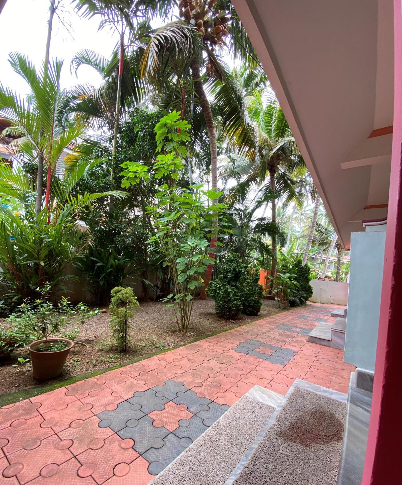 Packbag Comfort Bed & Breakfast Kovalam Exterior foto